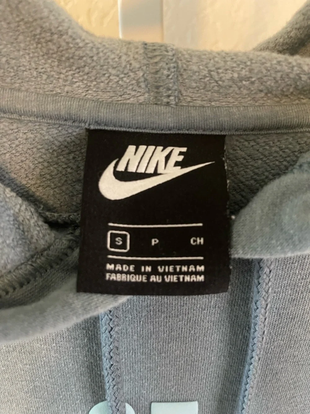 THRIFT STEAL! Nike Women's Blue Pullover Hoodie w/ Light Blue‎ Logo - Size Small